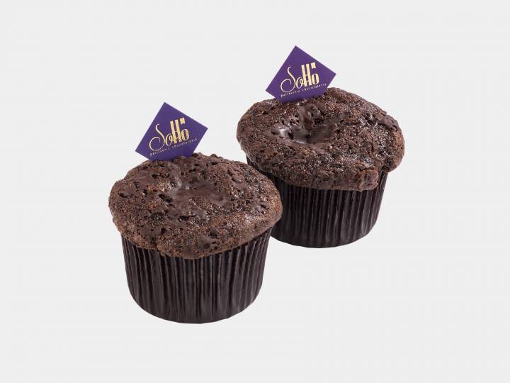 Muffin with Chocolate Pieces