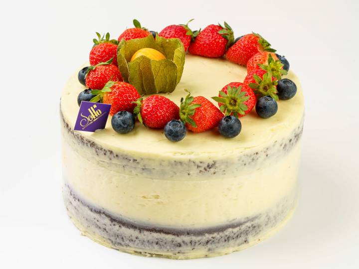 Whole Cake Strawberry-Chocolate-Vanilla